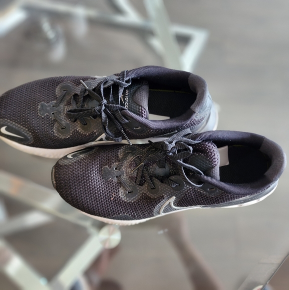 Nike Renew - Picture 2 of 4